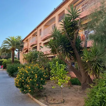 Appartement - A 250m De La Mer- 3 Pieces 45m2 Saint Aygulf