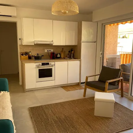 - A 250m De La Mer- 3 Pieces 45m2 Appartement Saint Aygulf